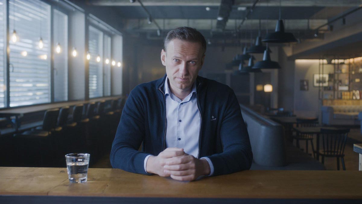 دانلود فیلم Navalny 2022 ( ناوالنی ۲۰۲۲ ) با زیرنویس فارسی چسبیده